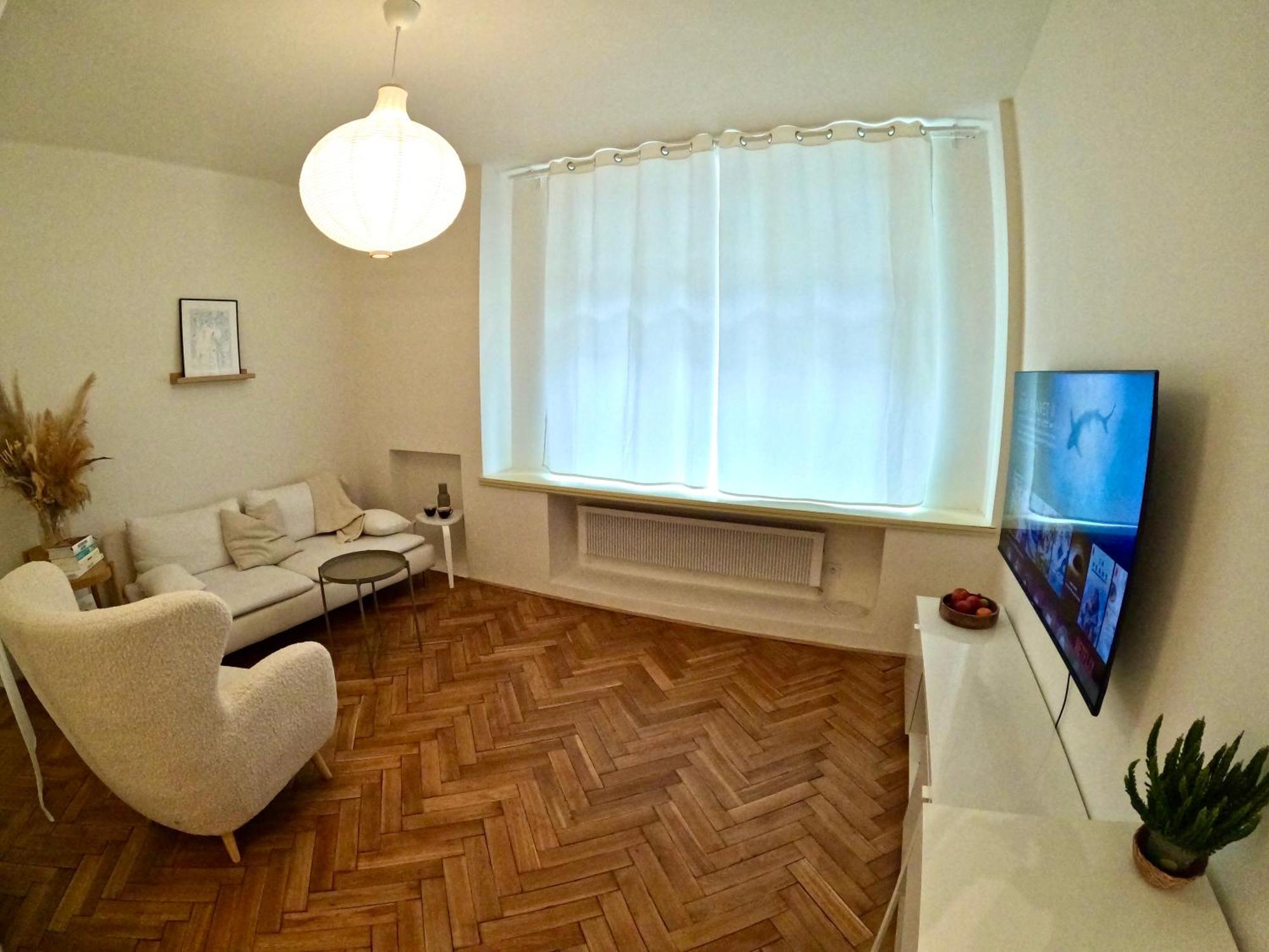 Urban Retreat I Modern Boho Apartments In Lovely Letna District - 10 Minutes From Old Town Prague Exterior photo