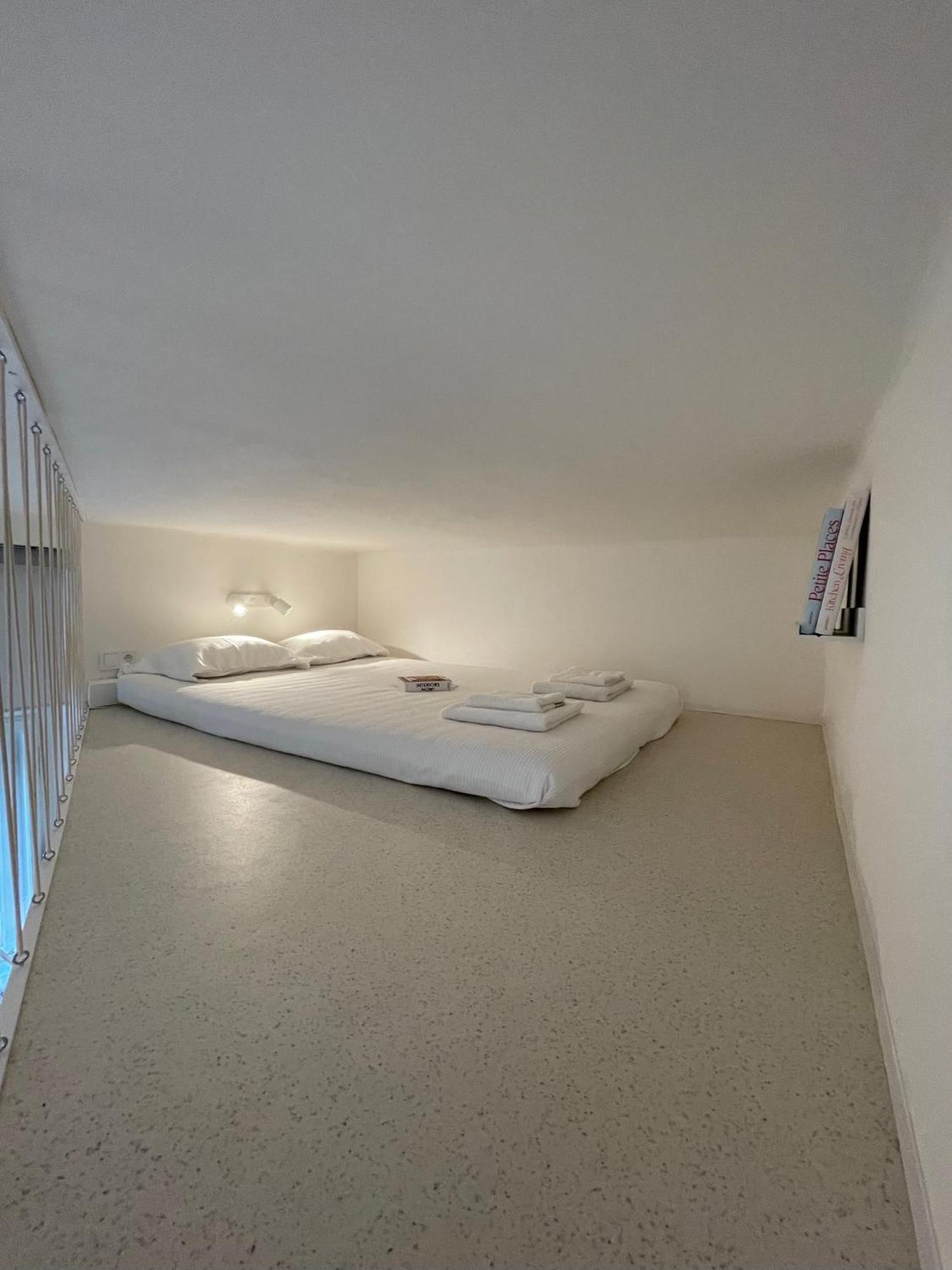 Urban Retreat I Modern Boho Apartments In Lovely Letna District - 10 Minutes From Old Town Prague Exterior photo